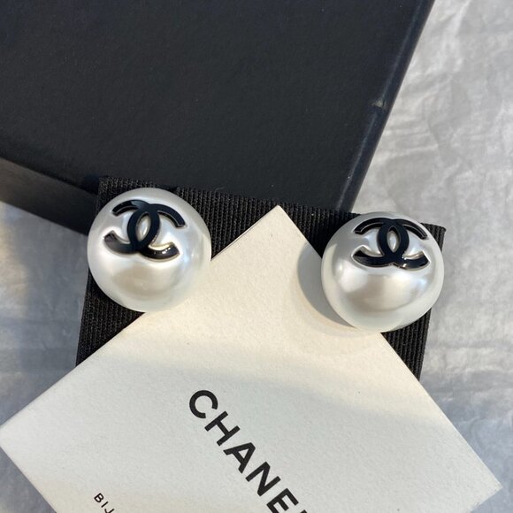CHANEL Jewelry - Chanel Classic Pearl CC Logo Earrings - Elegant & Timeless